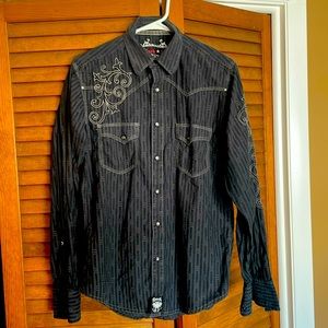 Wrangler Rock 47 Western Style Button Down in size small.